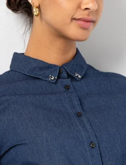 Button-up Shirt with Rhinestone Collar