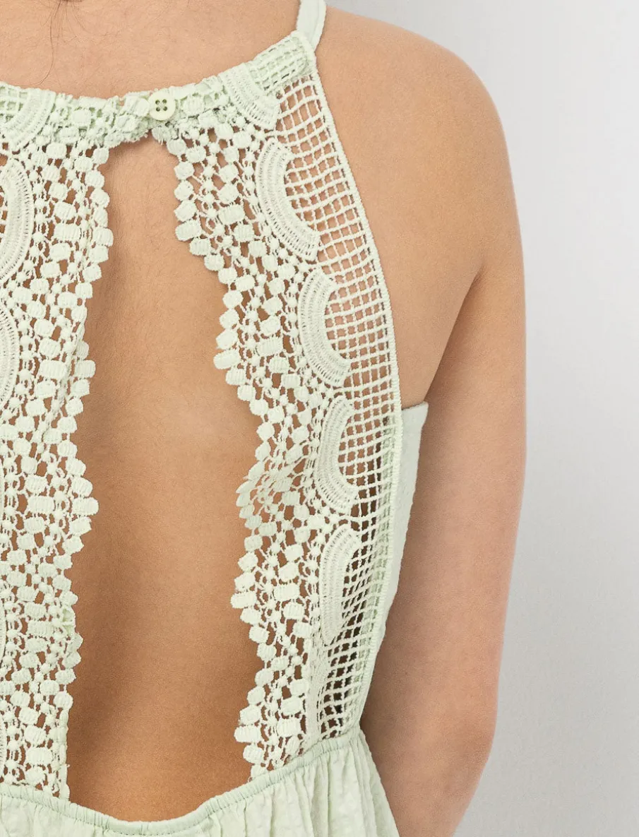 Chic Dress in Solid Crinkle Fabric