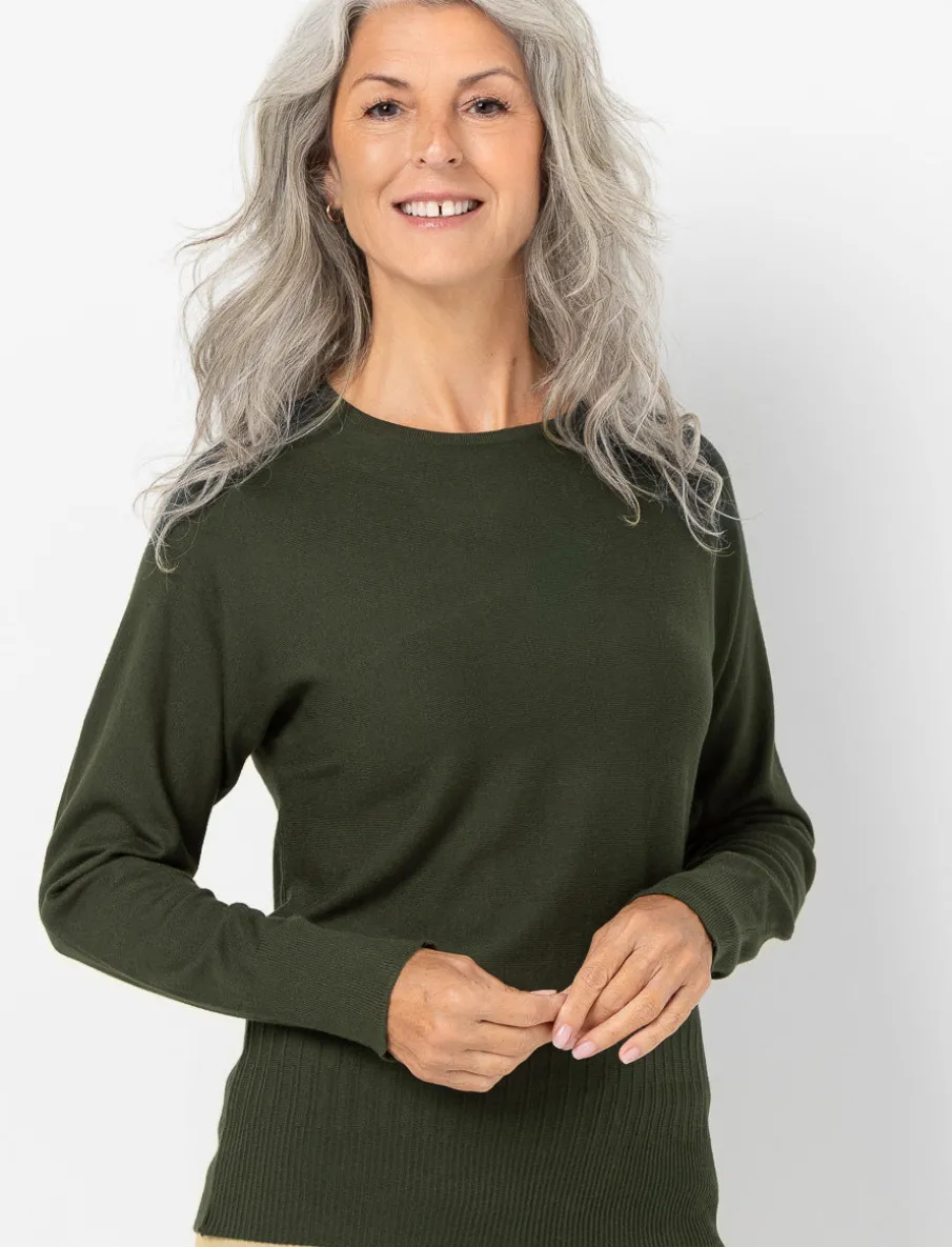 Crew-neck Knit Sweater