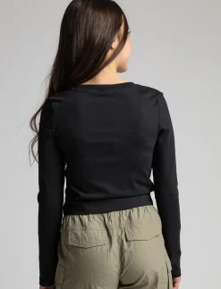 Fitted Long-sleeve T-shirt