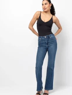 flared-leg jeans
