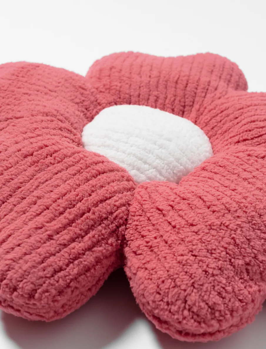 Flower-shaped Sherpa Cushion