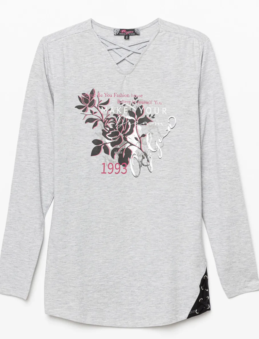 Laced V-neck Graphic T-shirt