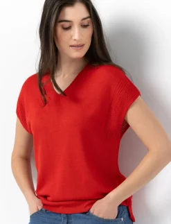 Lightweight knit T-shirt