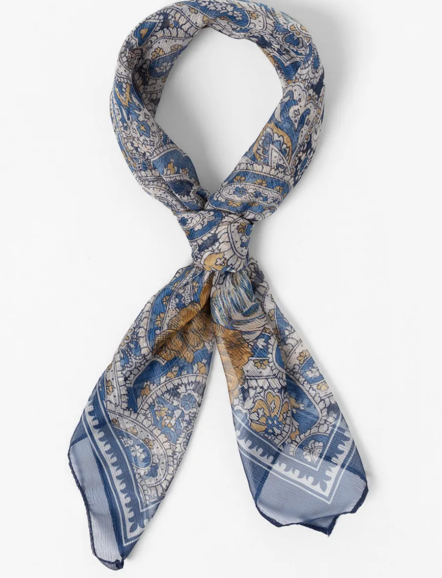 Lightweight Scarf
