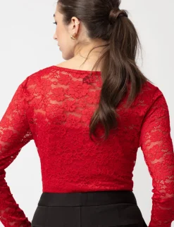 Lined Lace T-shirt