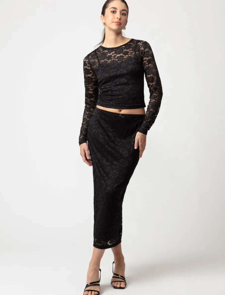 Lined Lace T-shirt