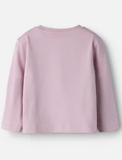 Long-sleeved T-shirt