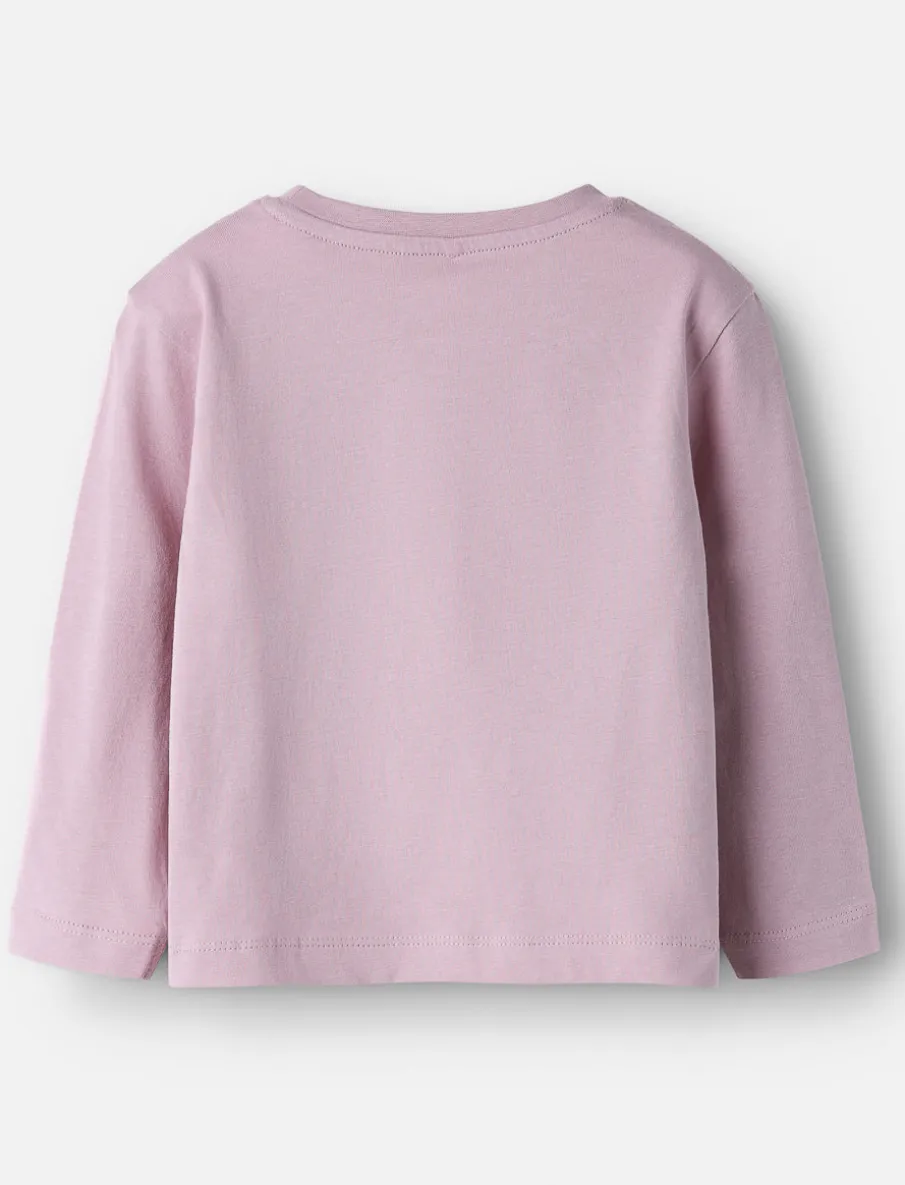 Long-sleeved T-shirt