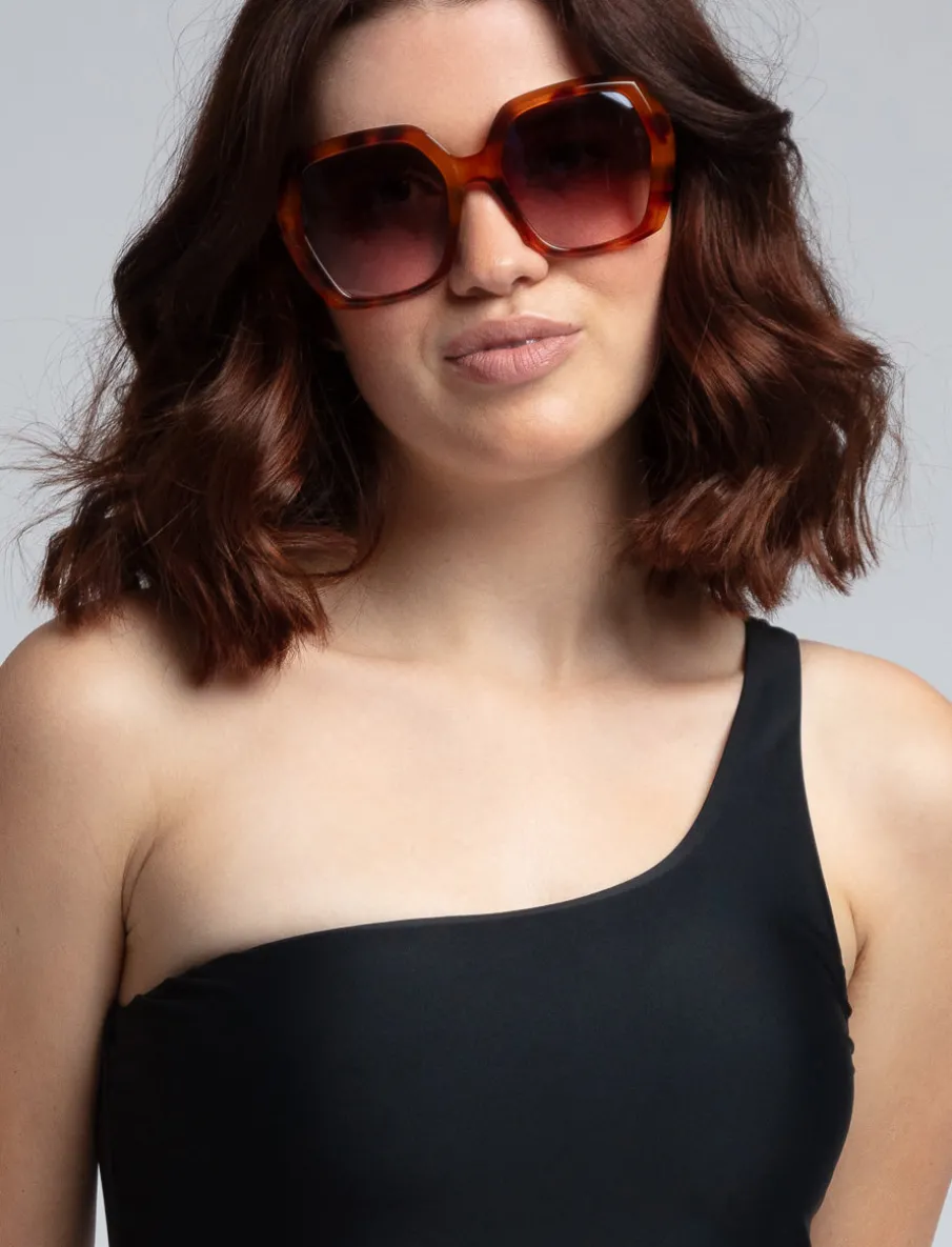 Lunettes de soleil surdimensionnées