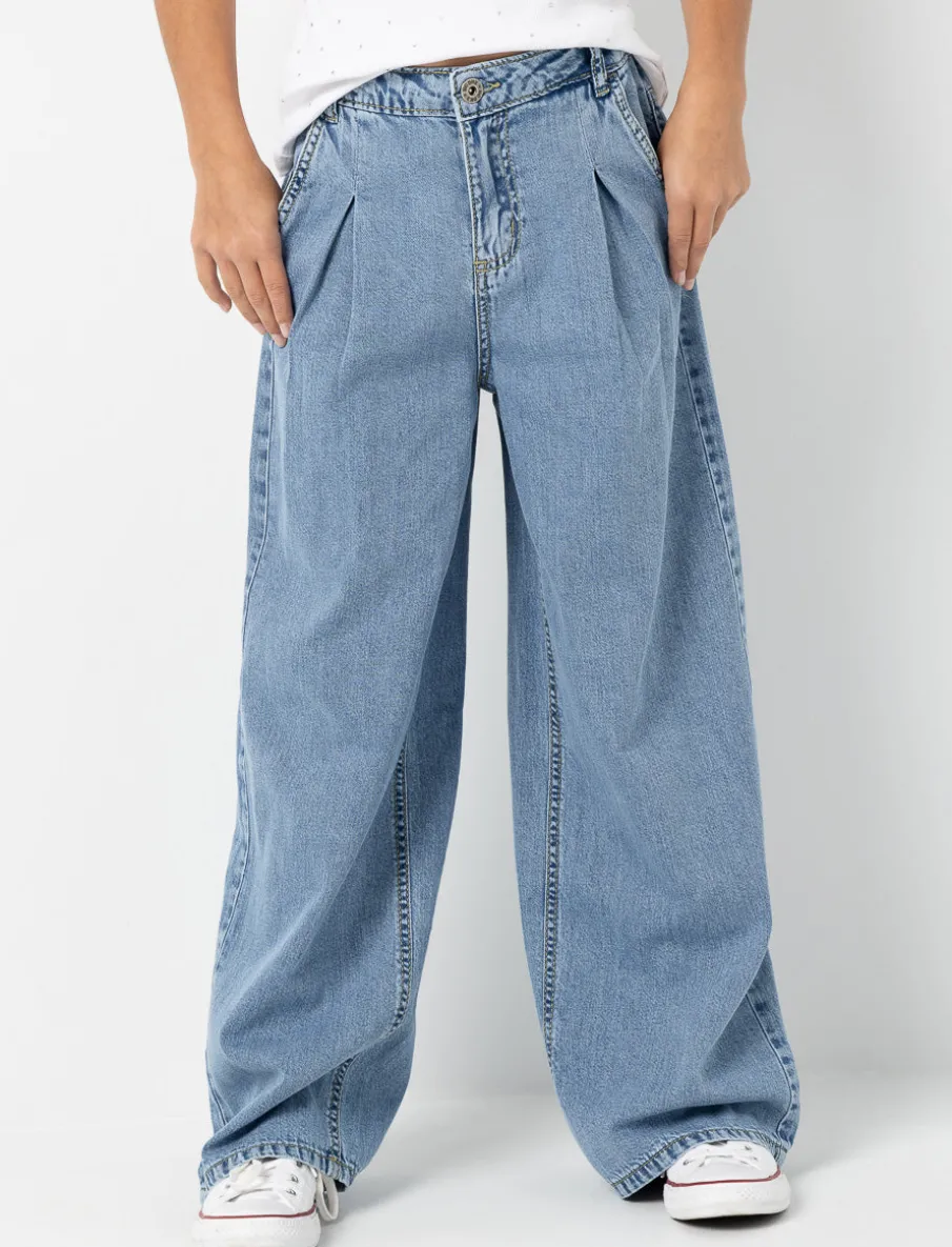 Pleated Wide-leg Jeans