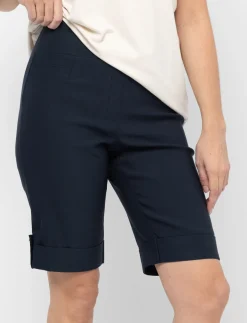 Pull-on Bermuda shorts