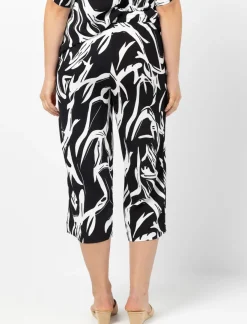 Pull-on Capri Pants