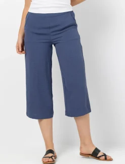 Pull-on Capri Pants