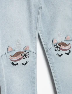 Pull-on Jean with Embroideries