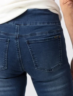 Pull-on Skinny Jeans