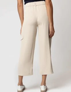 Regular-rise Capri Pants