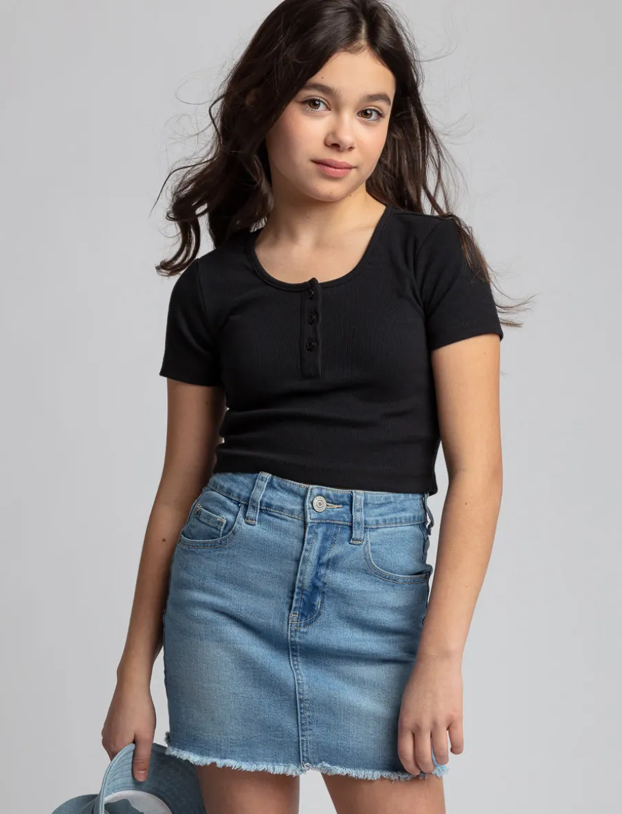 Ribbed Henley Collar T-Shirt
