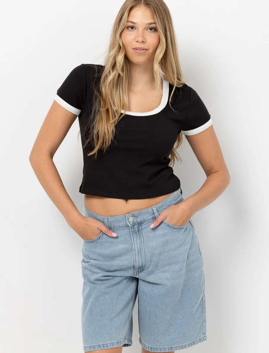 Ribbed Scoop-neck T-shirt