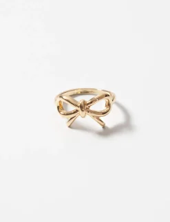 Ring with Bow