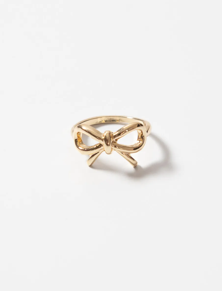 Ring with Bow