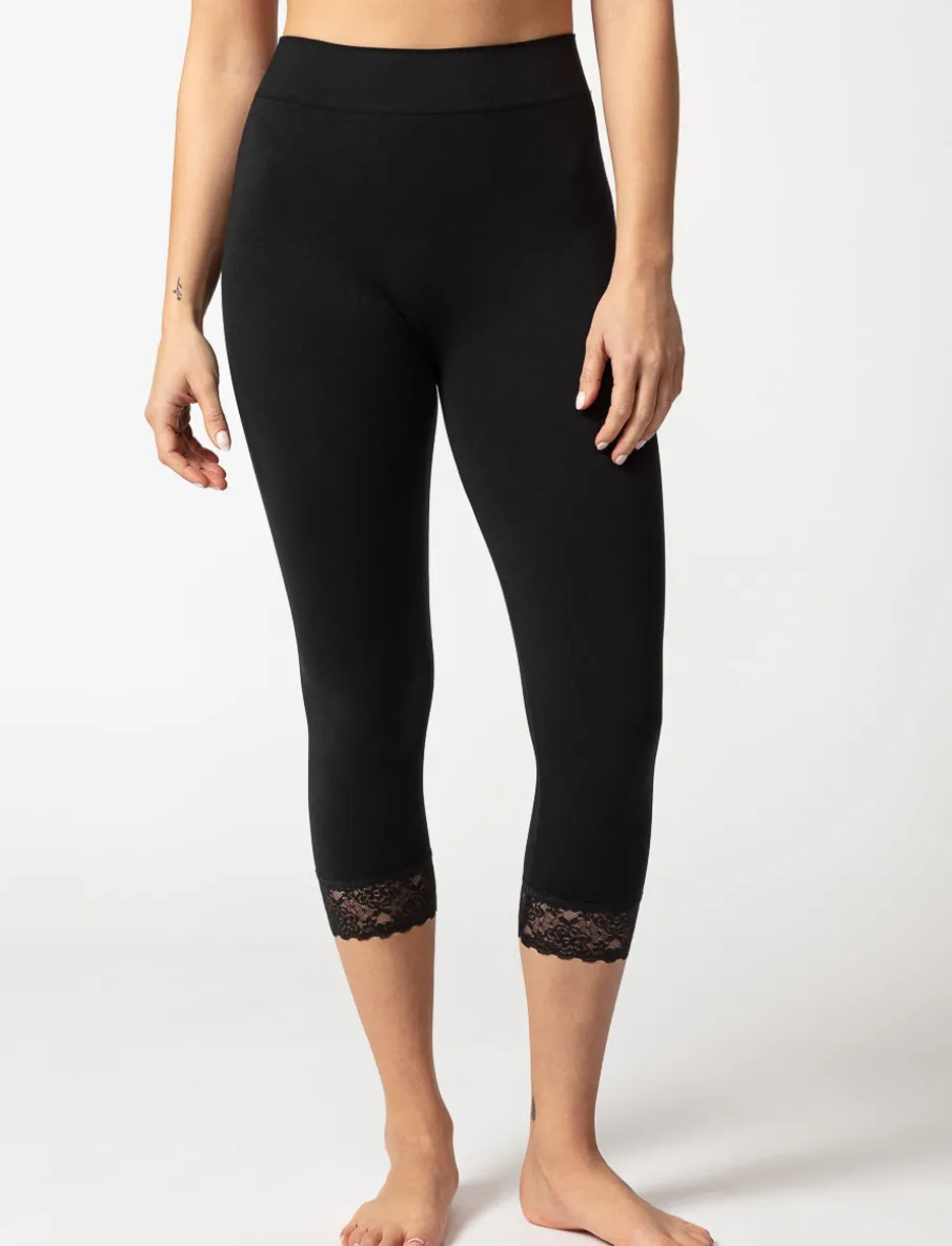 Seamless Capri Leggings with Lace