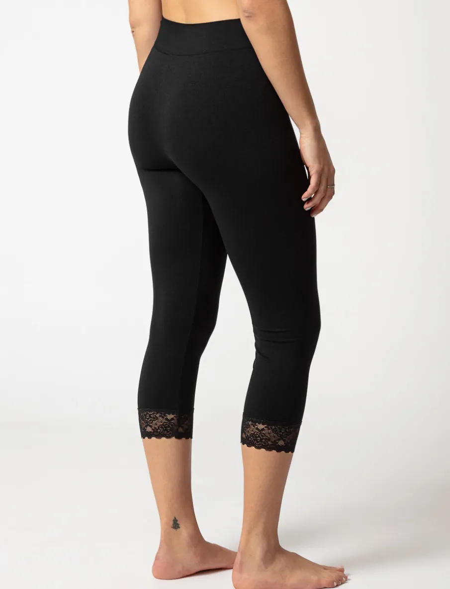 Seamless Capri Leggings with Lace