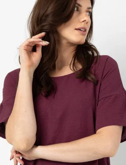 Short-sleeve Flowing Dress