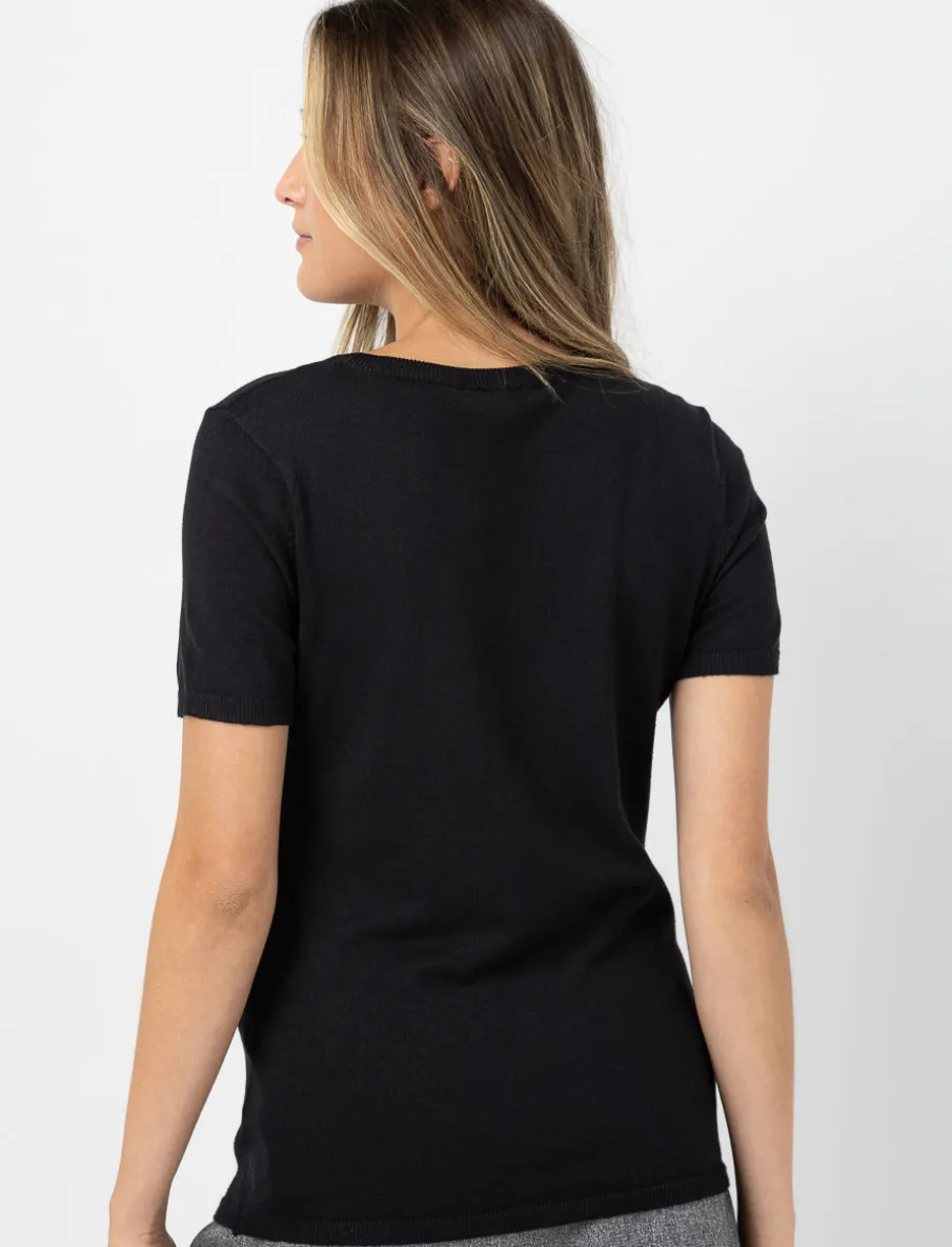 Short-sleeve Solid T-shirt