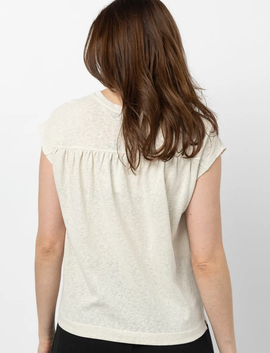 Short-sleeved T-shirt