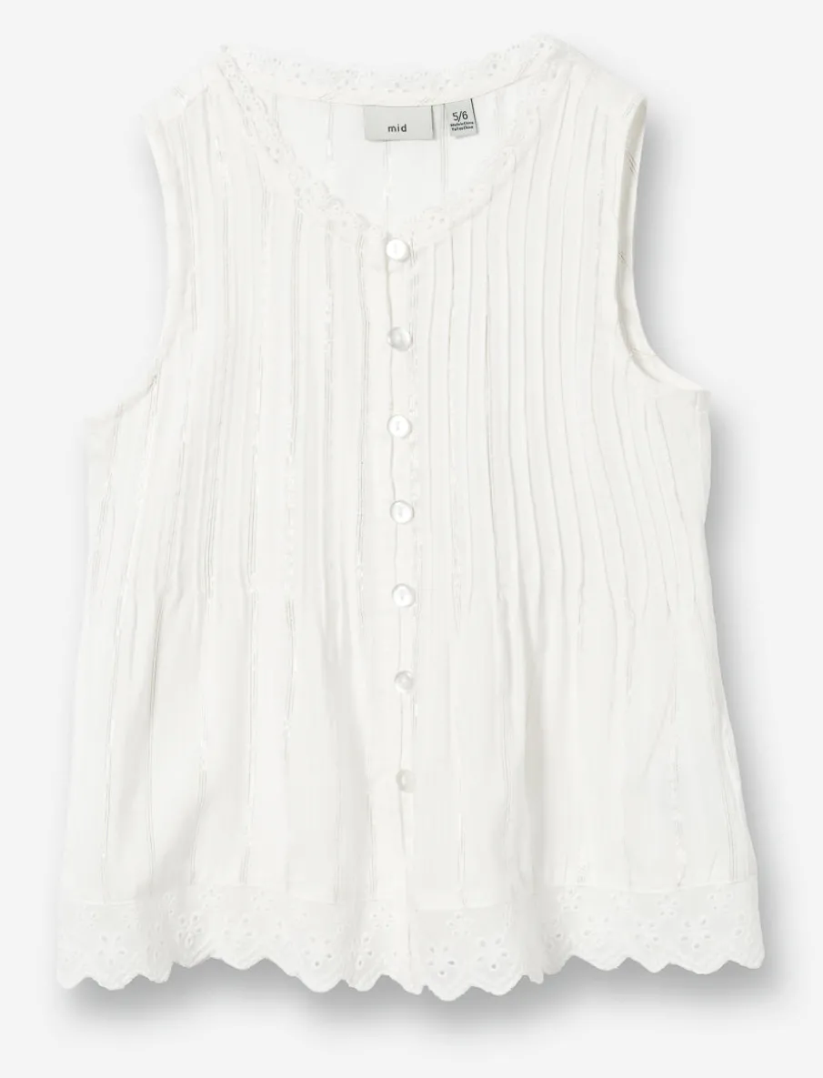 Sleeveless blouse