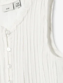 Sleeveless blouse