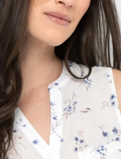 Sleeveless Patterned Blouse