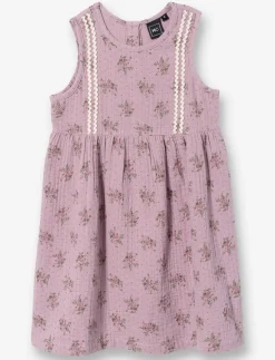 Sleeveless Round-neck Dress