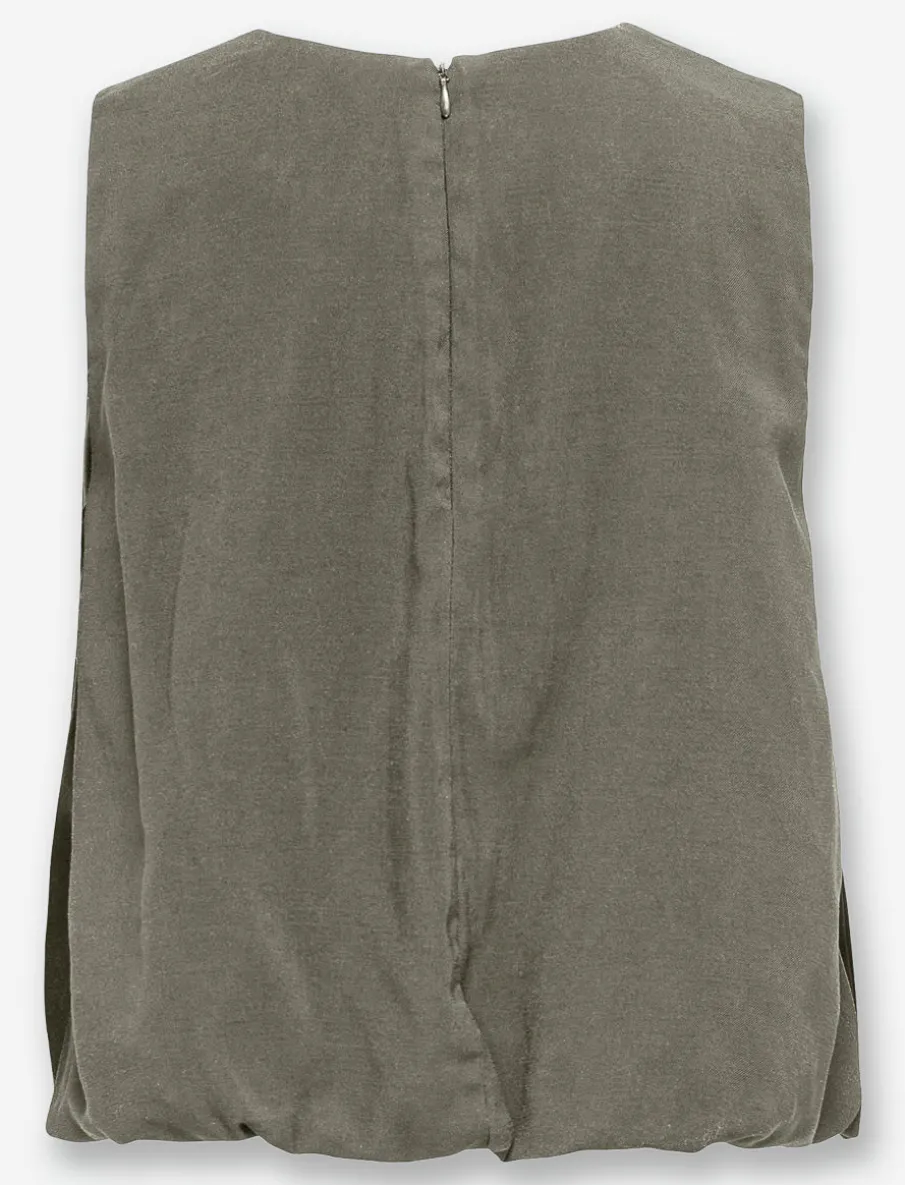 Sleeveless T-Shirt