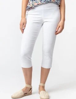 Slim Pull-on Capris