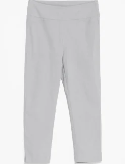 Slim Pull-on Capris