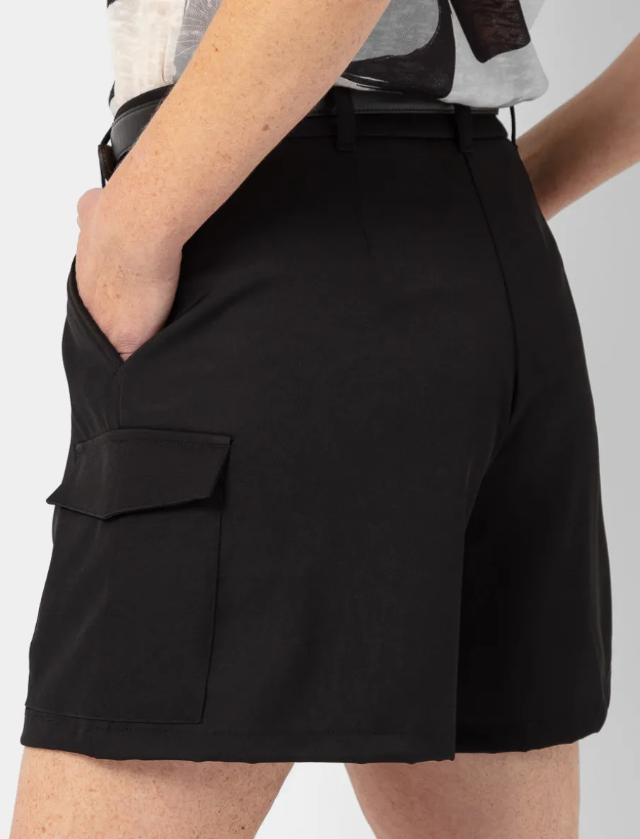 Solid Bermuda with Cargo Pockets