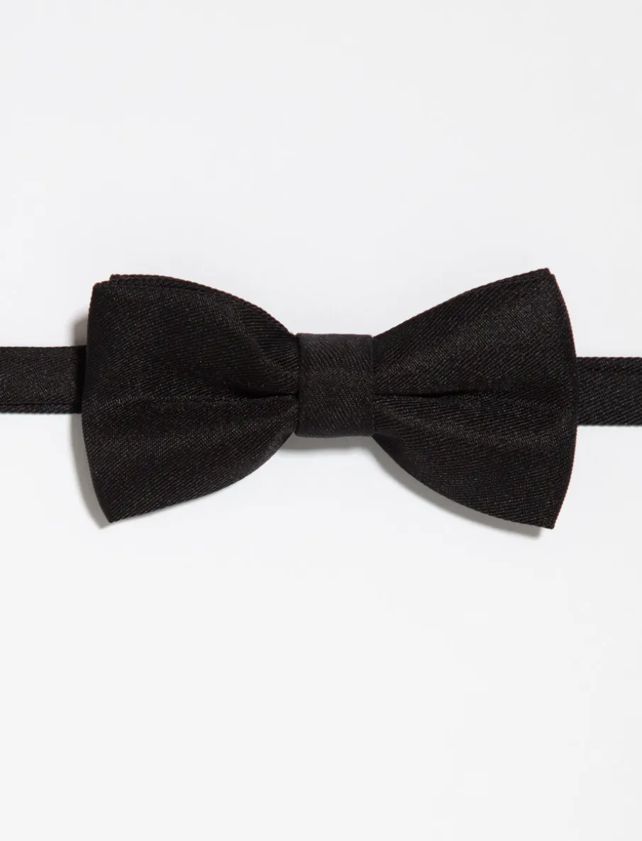 Solid Bow Tie