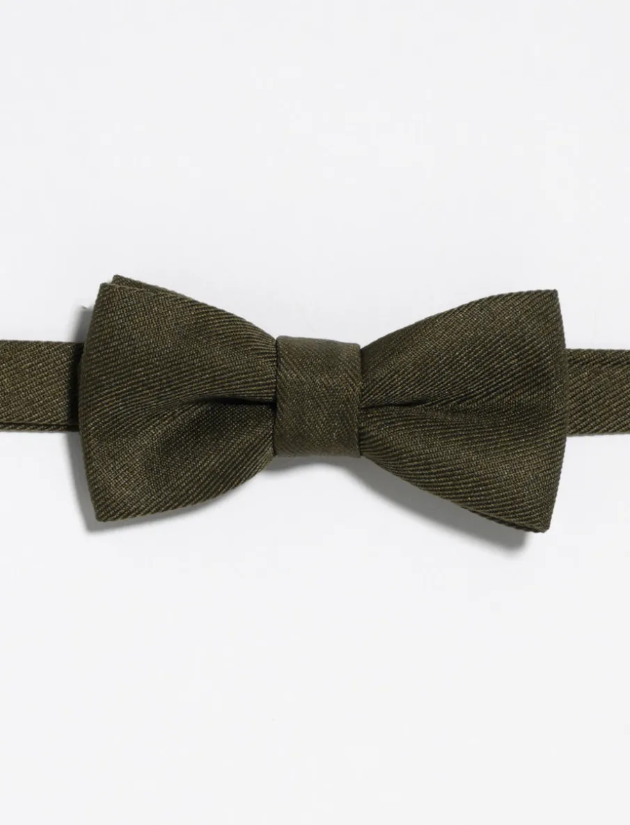 Solid Bow Tie