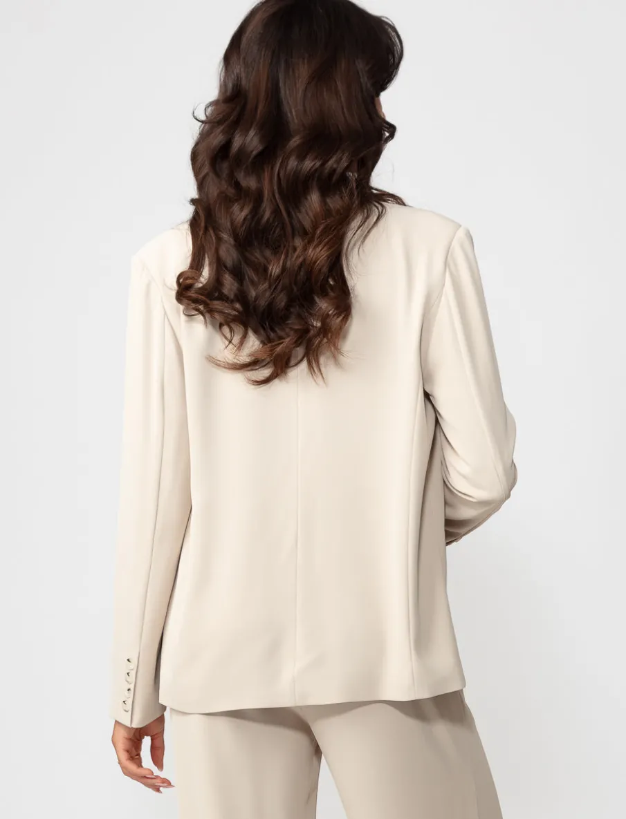 Solid Buttoned Blazer