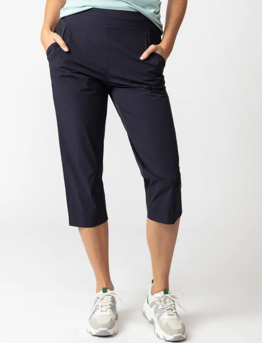Solid Pull-on Capris