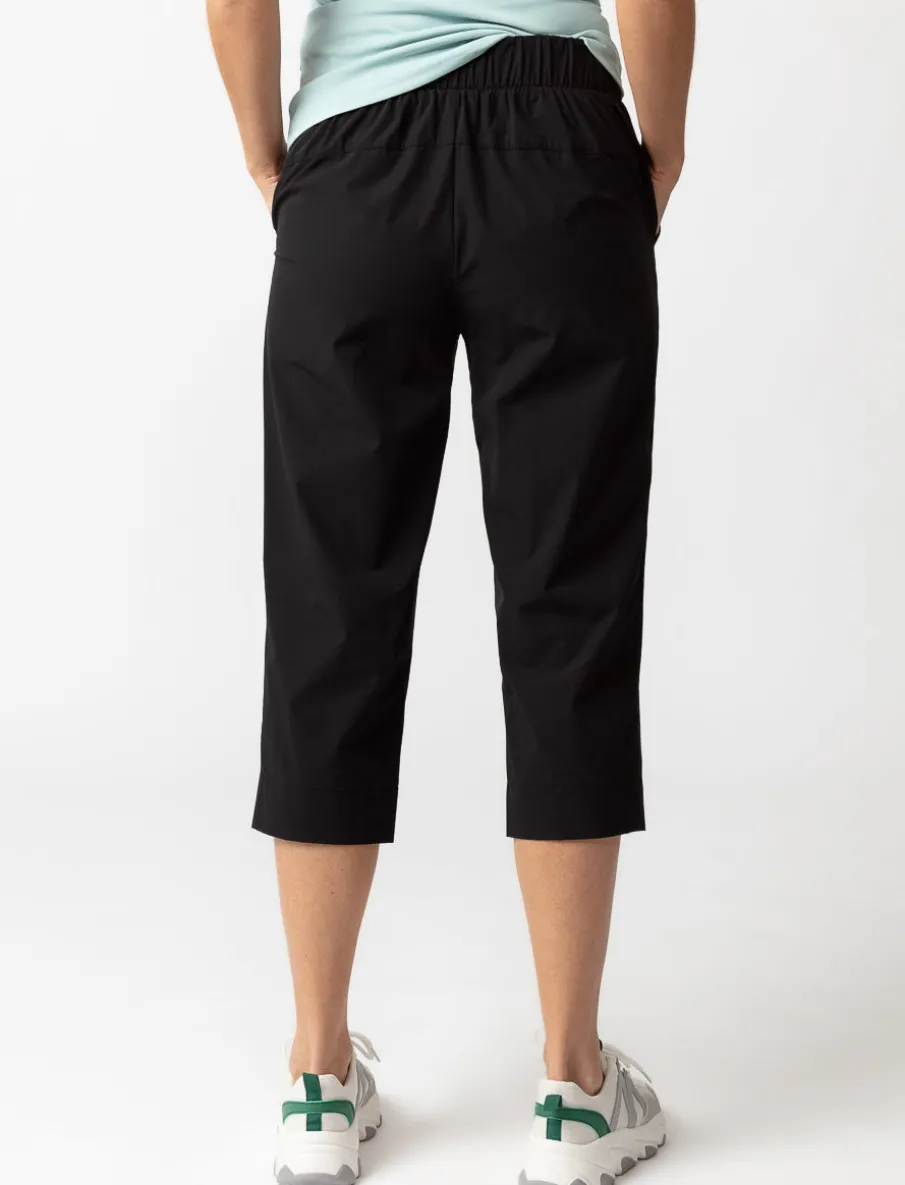 Solid Pull-on Capris