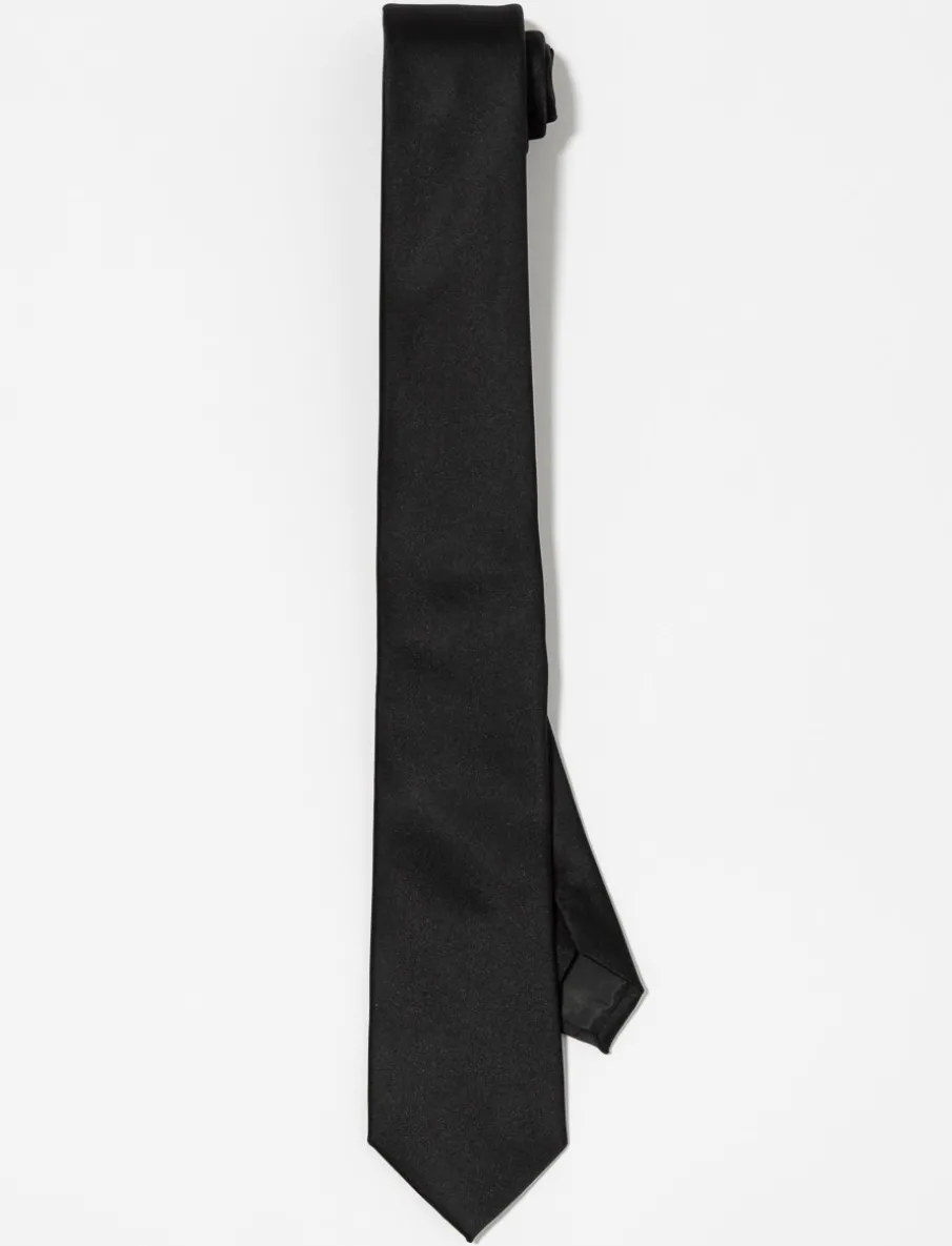 Solid Satiny Tie