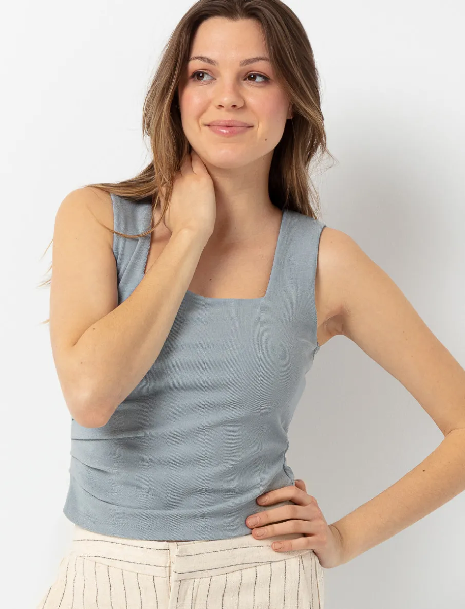 Solid Square-neck Tank Top