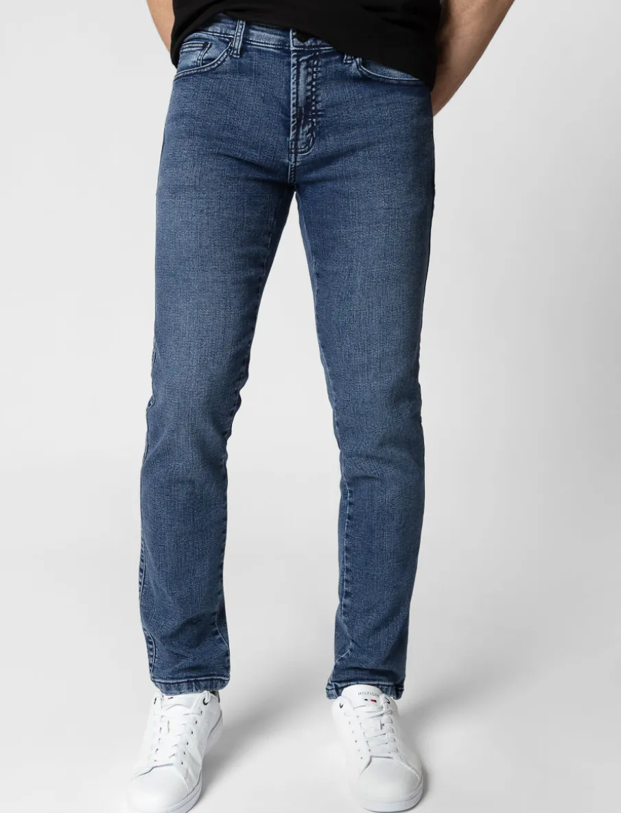 Straight Jeans