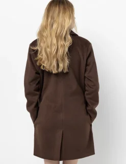 Straight-cut Coat with Notched Collar
