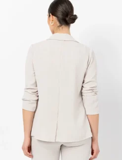 Streamlined Buttonless Blazer