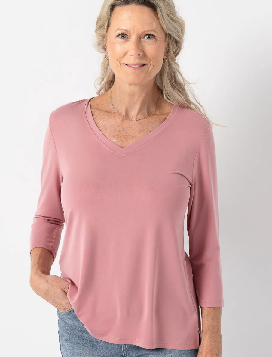 V-neck 3/4-sleeve T-shirt