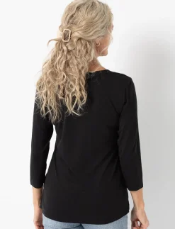 V-neck 3/4-sleeve T-shirt